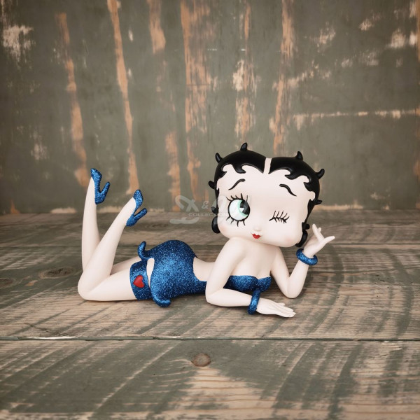 D&W Collection Deko Werbe Figur Betty Boop sexy Kleid blau mit Glitter Glitzer sexy Pose liegend Pin Up Girl USA Amerikan Diner Amerika America Kino Film Garten Werbung Skulptur günstig online kaufen