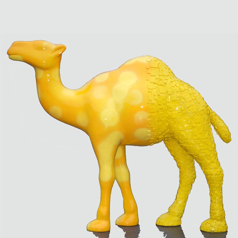 Ac-Ref-Camel-Pixel-Giant