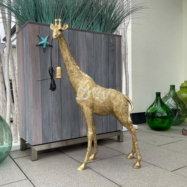D&W Collection Deko Werbe Figur Giraffe stehend gold mit Lampe für Glühbirne Leuchtmittel Leuchte Zoo Tierpark Afrika Savanne Wildtiere Garten Dekoration Werbung günstig online kaufen