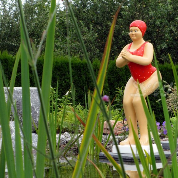 D&W Collection Deko Werbe Figur Badende Schwimmerin Frau Elli stehend Badeanzug Rot Gartenteich Pool Terrasse Dekoration Garten Werbung Skulptur Aufsteller günstig online kaufen